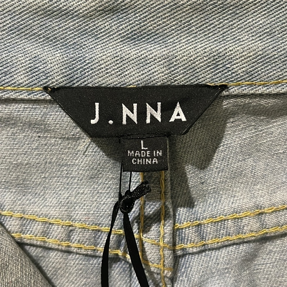 J NNA Denim Shorts with Pearl Accents Large - Picture 8 of 10